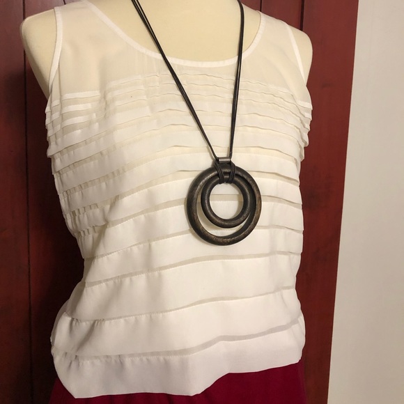 Sheer Guess Tank - Picture 1 of 5